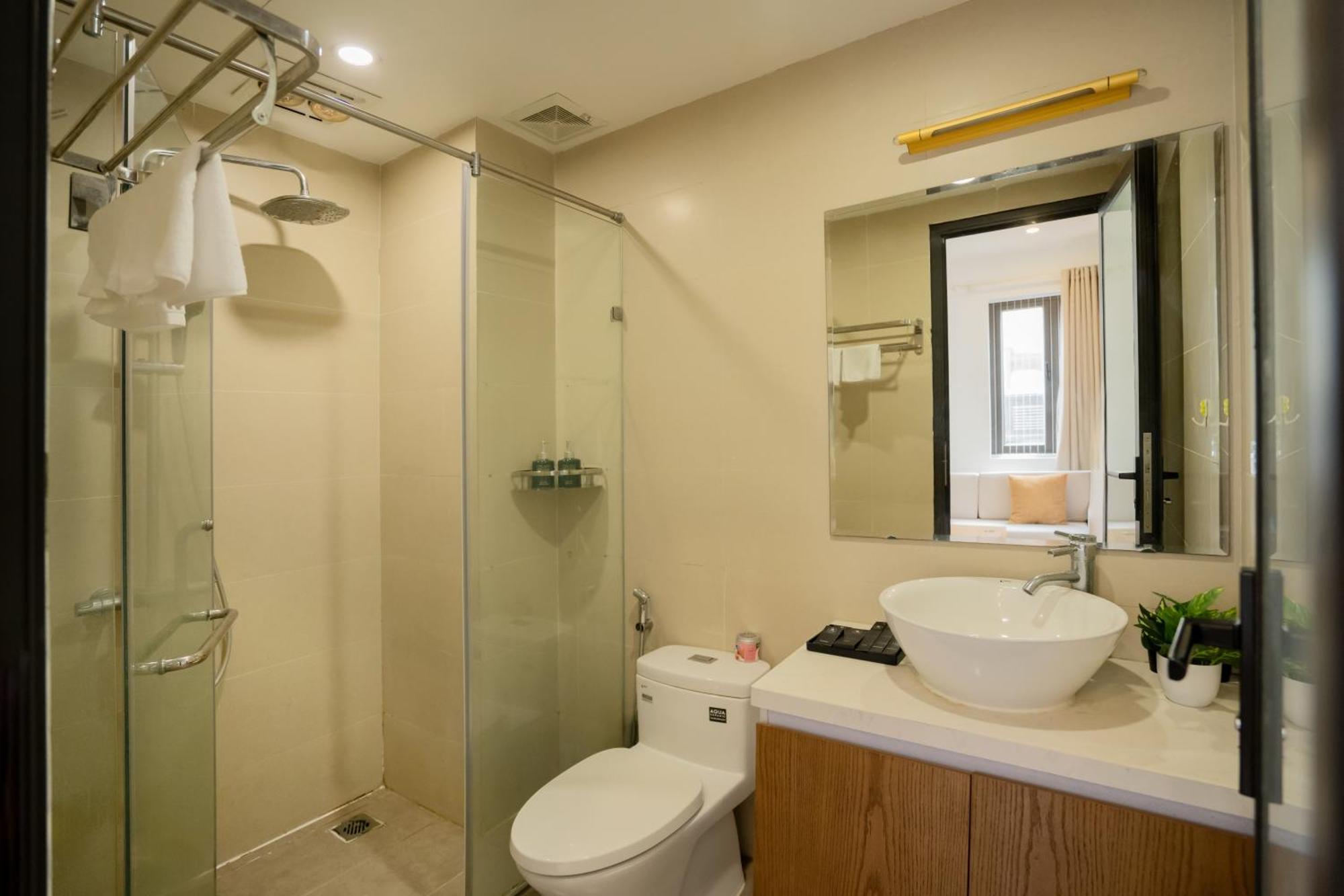 22Housing Hotel & Residence 60 Linh Lang Hanoi Dış mekan fotoğraf
