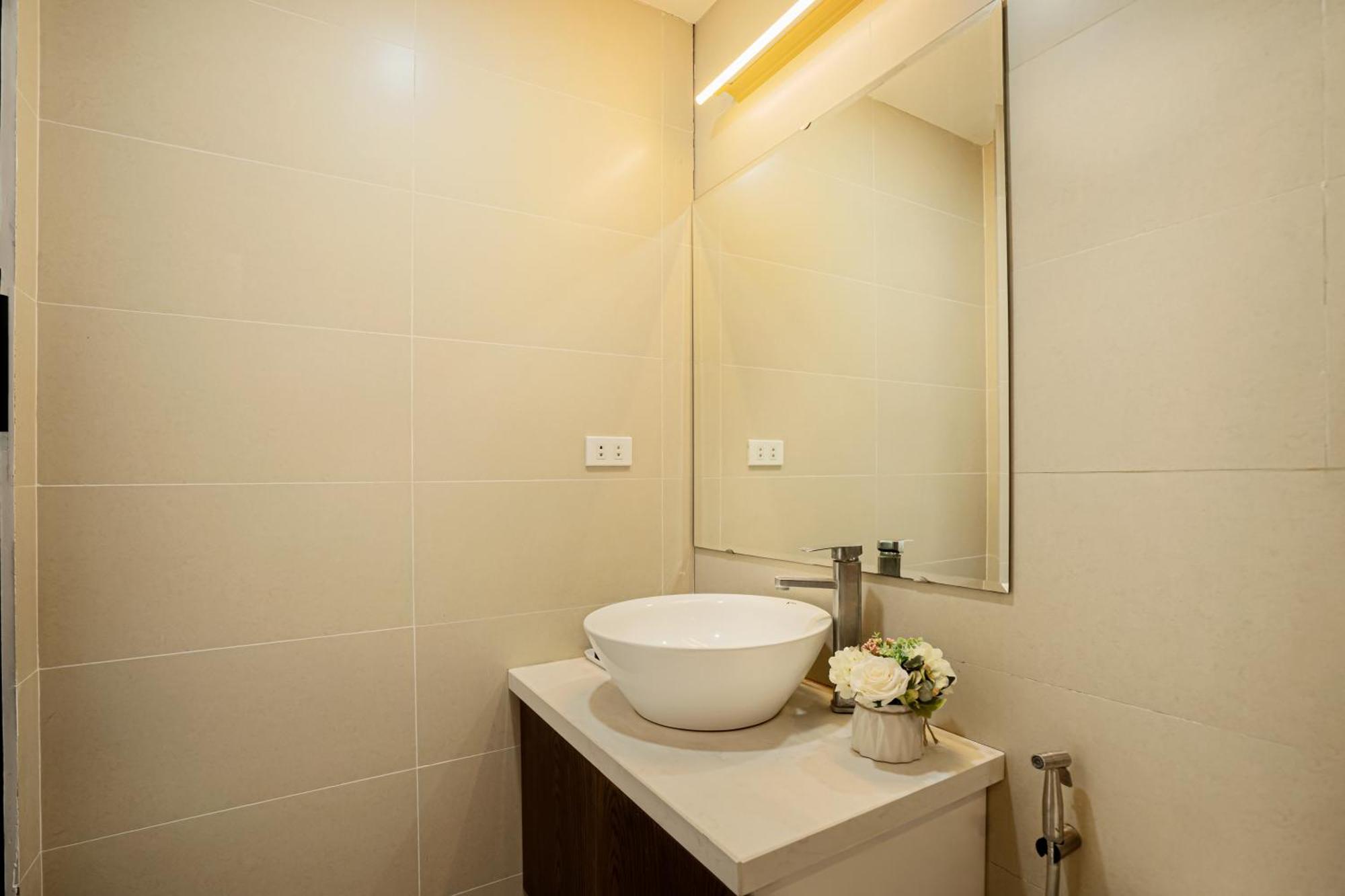22Housing Hotel & Residence 60 Linh Lang Hanoi Dış mekan fotoğraf