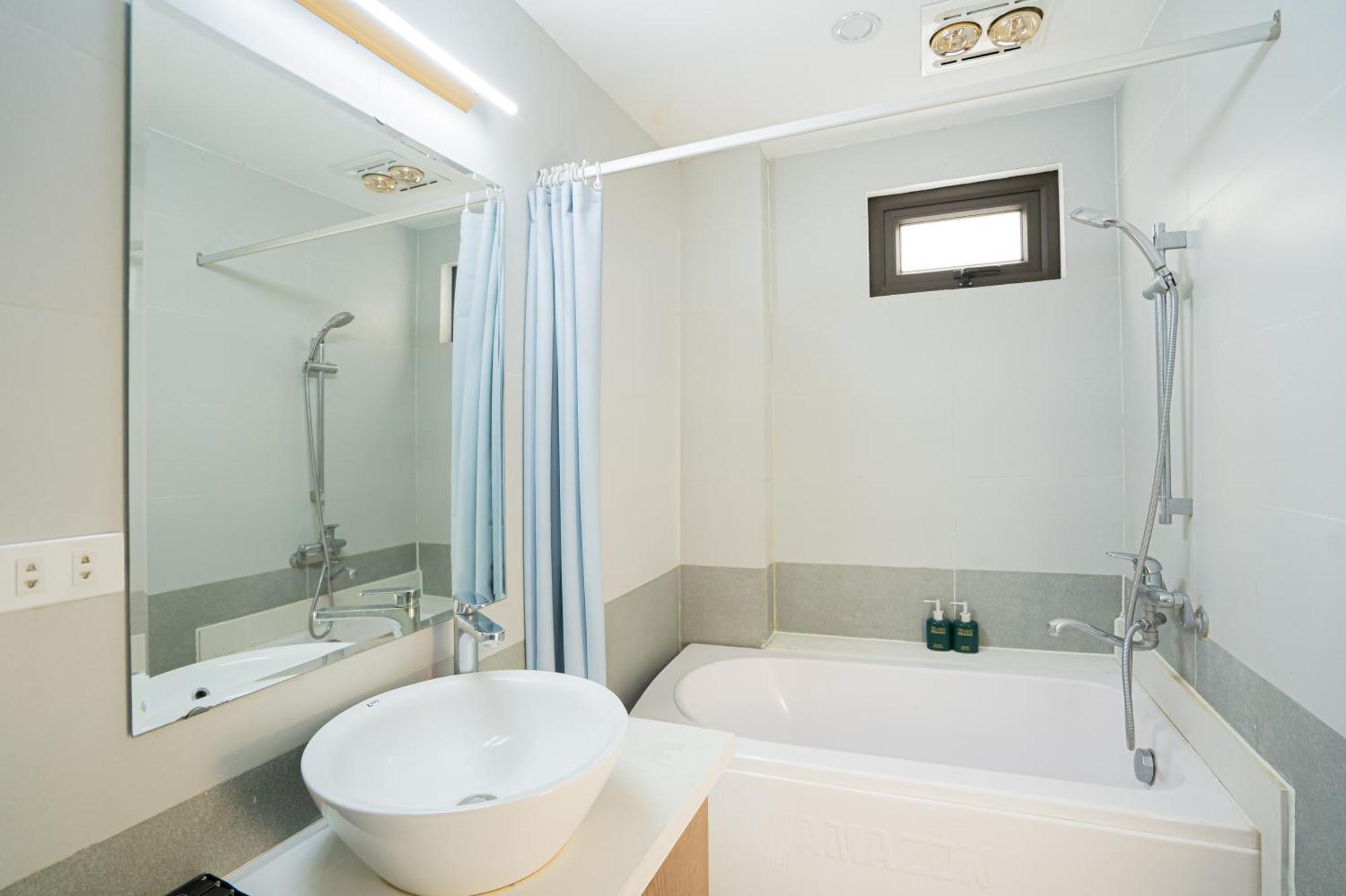 22Housing Hotel & Residence 60 Linh Lang Hanoi Dış mekan fotoğraf